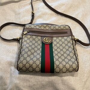 Gucci Beige and Brown GG supreme Ophelia Crossbody with Red and Green Stripe